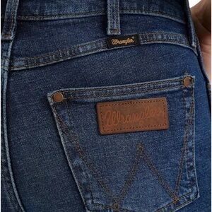 Wrangler High Rise Trouser Jean 26x32 blue